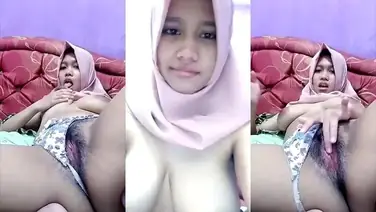 ABG Hijab Amatir Main Jari Nikmat Sekali poster