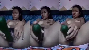 ABG Sange Berat Colmek Pakai Timun Gede Liar poster