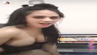 Live Instagram Promo Kelihatan Susu Viral Bikin Sange poster